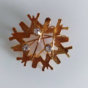 Modern design rhinestone brooch